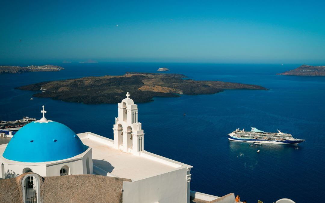 Want to work remotely from the middle of the Med? We have tips so you can work in the morning and explore Greek ports in the afternoon.