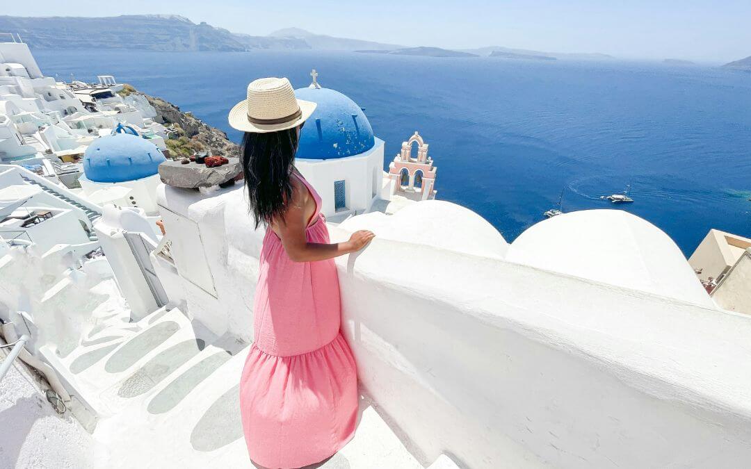 What is the secret to traveling only with a carry-on? We explain which item will make all the difference when you pack.