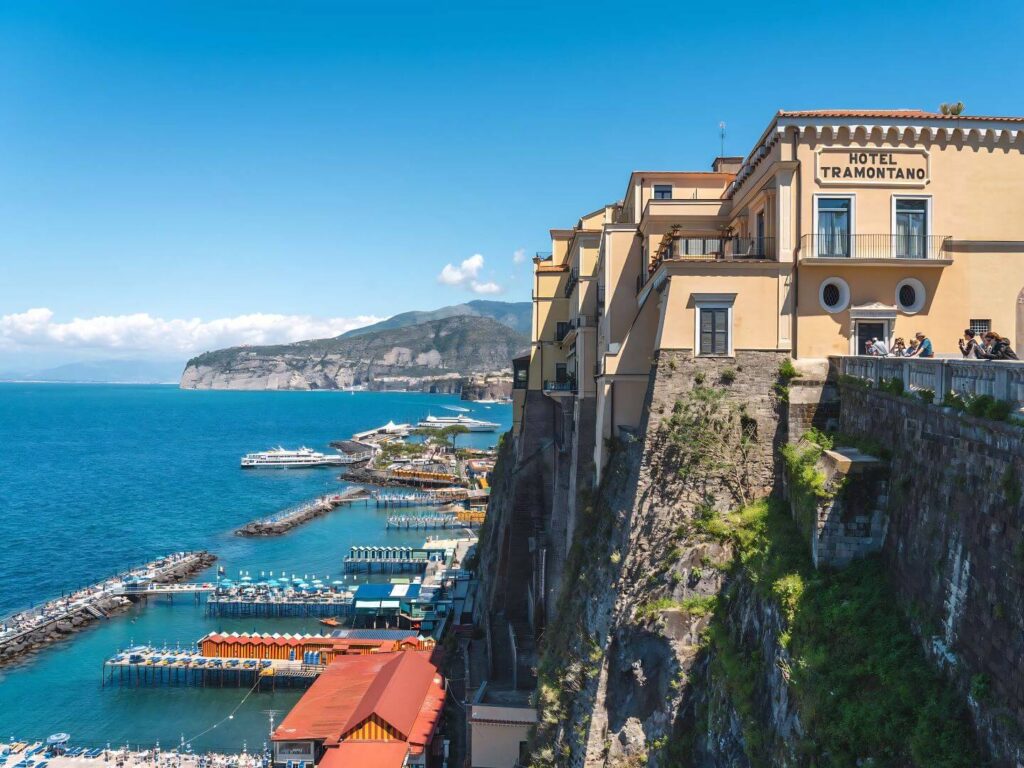 why-use-sorrento-as-base-capri-amalfi-coast-boat-tours-pdg-boat-tours-adriano-alfaro-for-pdg-boat-tours-sorrento-riproduzione-vietata-reproduction-prohibited